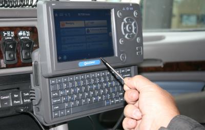 Challenger remote shipment tracking handheld tracking system