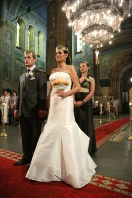 Anjolique bride at the alter