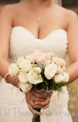 Anjolique bride with bouquet